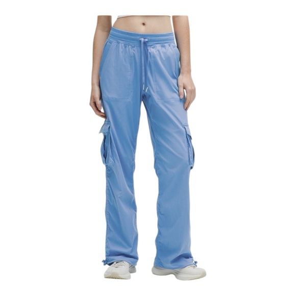 Lululemon Dance Studio Relaxed-Fit Mid-Rise Cargo Pant Pool Party Size M NWT - Picture 1 of 3
